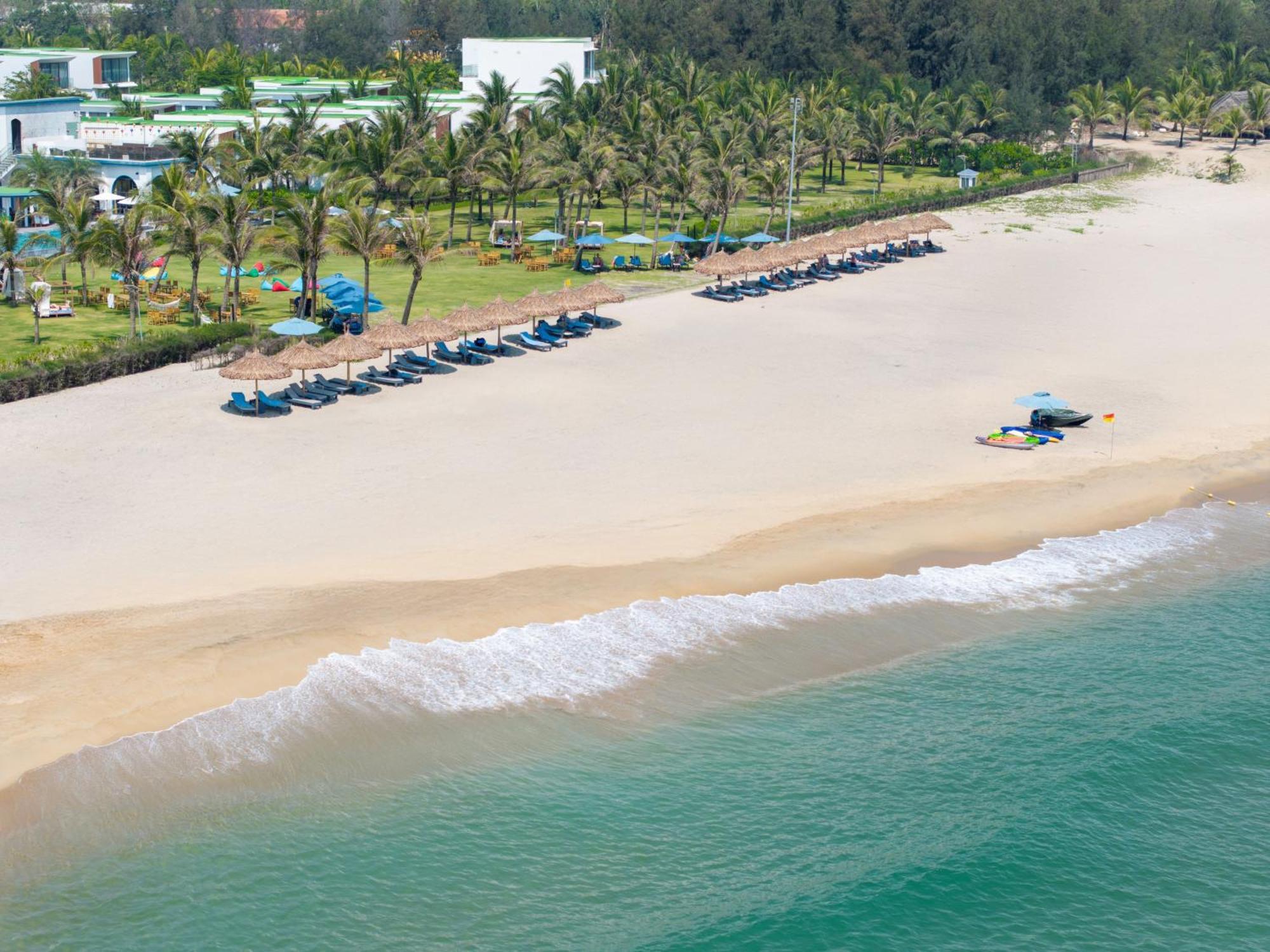 Wyndham Hoi An Royal Beachfront Resort & Villas 외부 사진